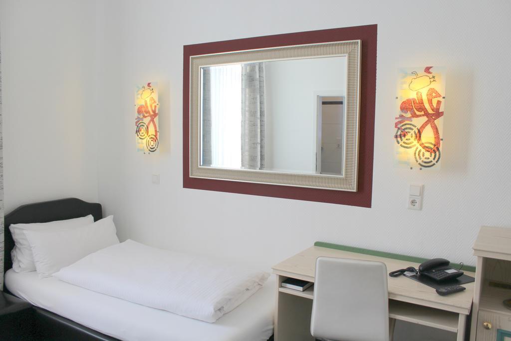 Hotel Heidelberger Hof Дюссельдорф Экстерьер фото