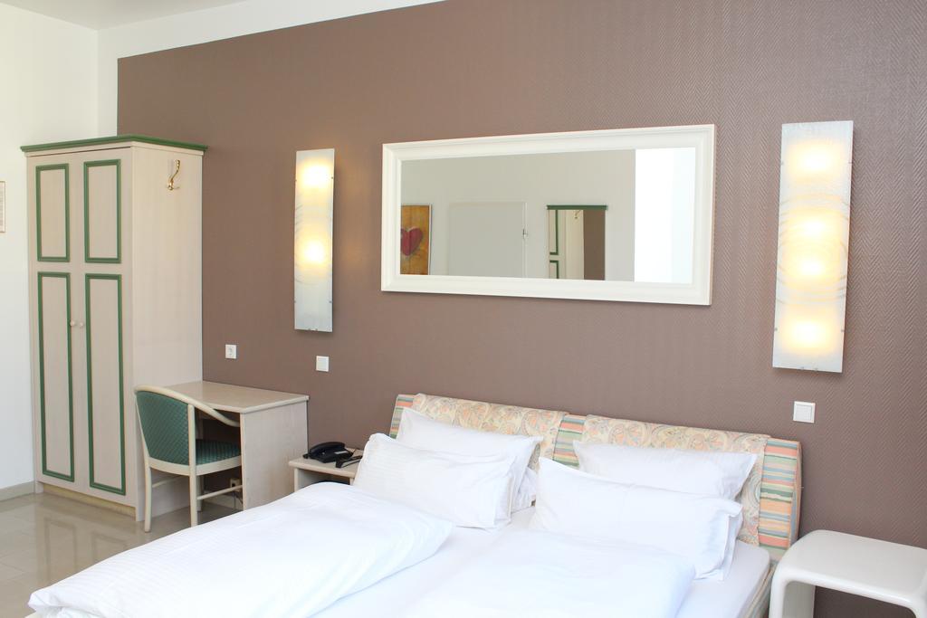Hotel Heidelberger Hof Дюссельдорф Экстерьер фото