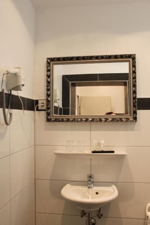 Hotel Heidelberger Hof Дюссельдорф Номер фото